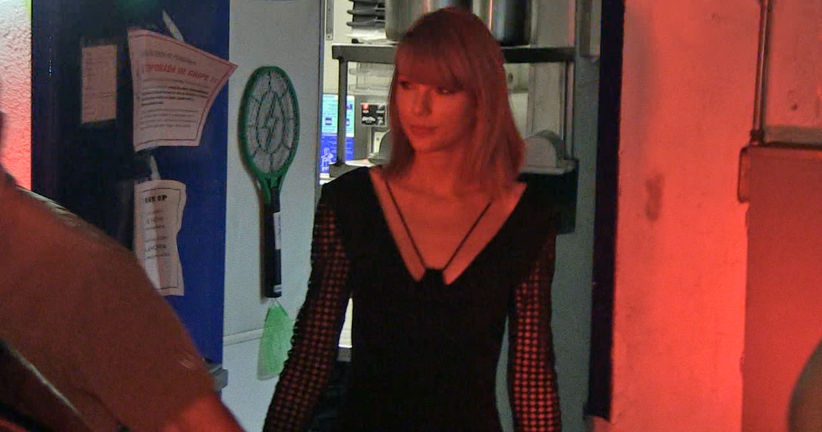 Taylor Swift -- Dines Near Kendall's Party ... Feud On?