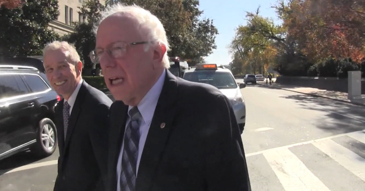 Sen. Bernie Sanders -- Do NOT Vote For My 'Hotline Bling' Moves (VIDEO)