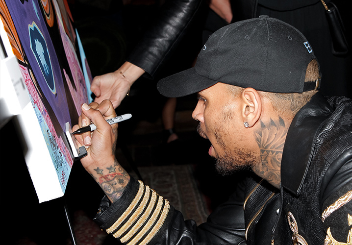 Chris Brown -- Signs Name on 'Lost Warhol' ... And It Ain't Cheap