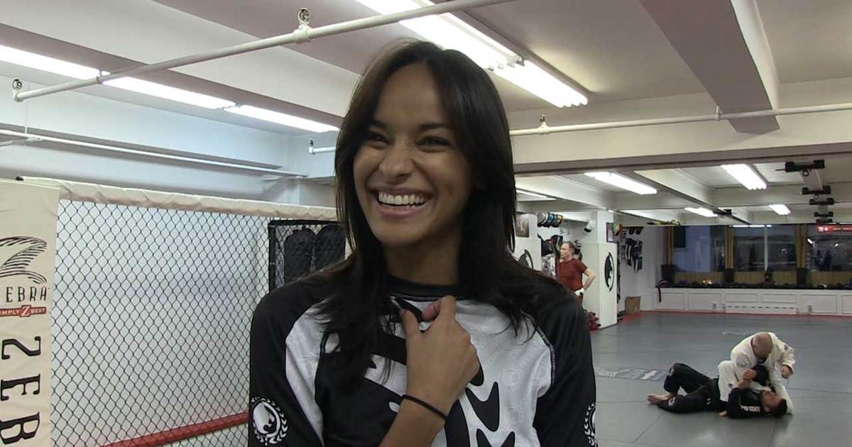 Victoria's Secret Model Gracie Carvalho -- Ronda Rousey Doesn't Have To Worry About Hits To The Face ... But I Do! (VIDEO)