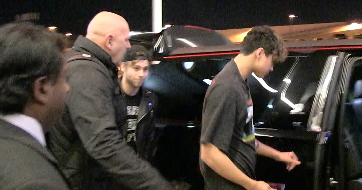 5 Seconds of Summer -- Don't Ask Us About One Direction!!!