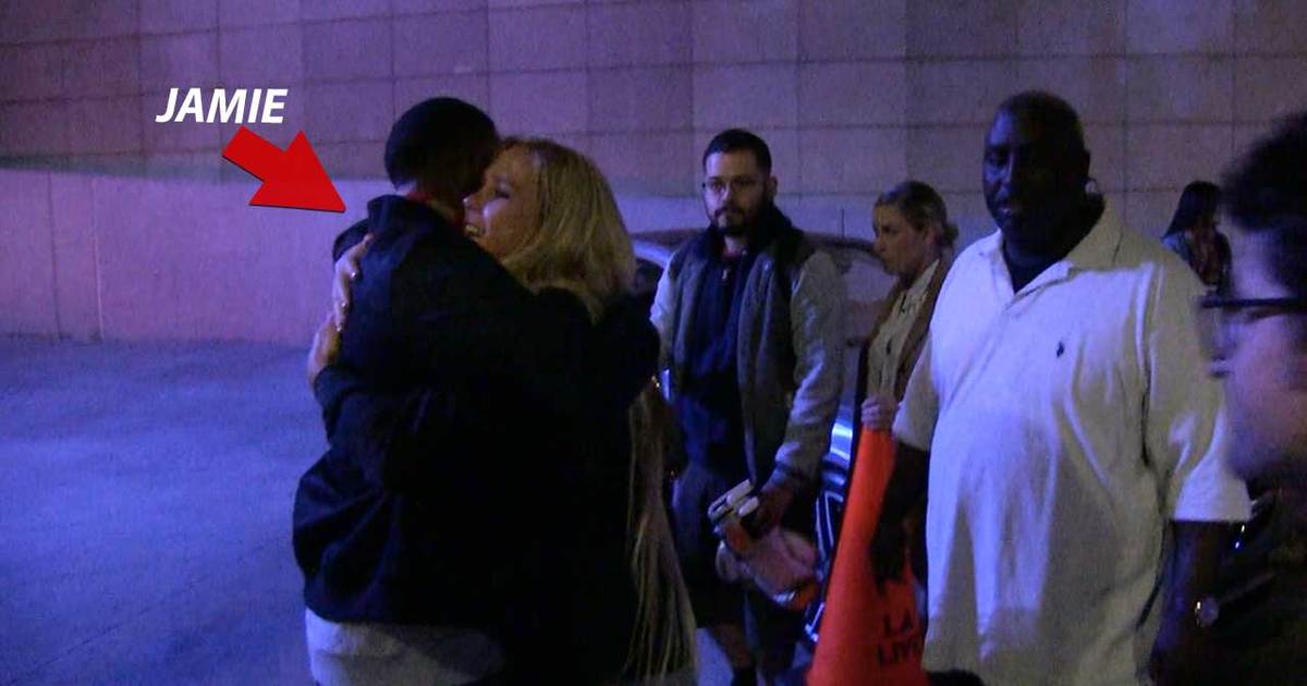 Holly Holm -- I'm Hangin' With Jamie Foxx Now!!! (VIDEO)