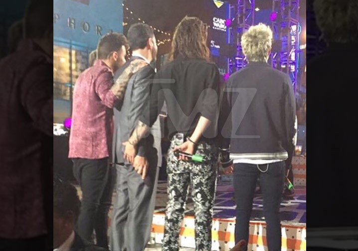Harry Styles -- I Fancy Jimmy Kimmel's Fanny (PHOTO)