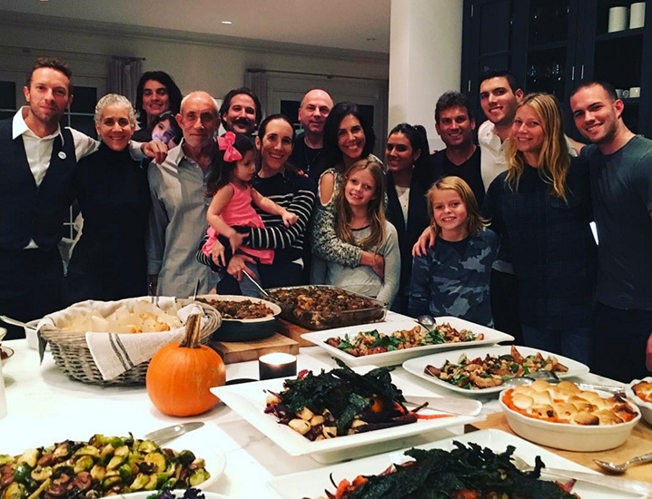 Gywneth Paltrow, Chris Martin -- They Do Thanksgiving Right (PHOTO)