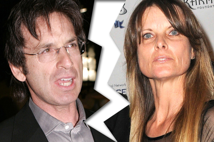 Robert Carradine -- This 'Nerd' Is Outta Here! Files for Divorce