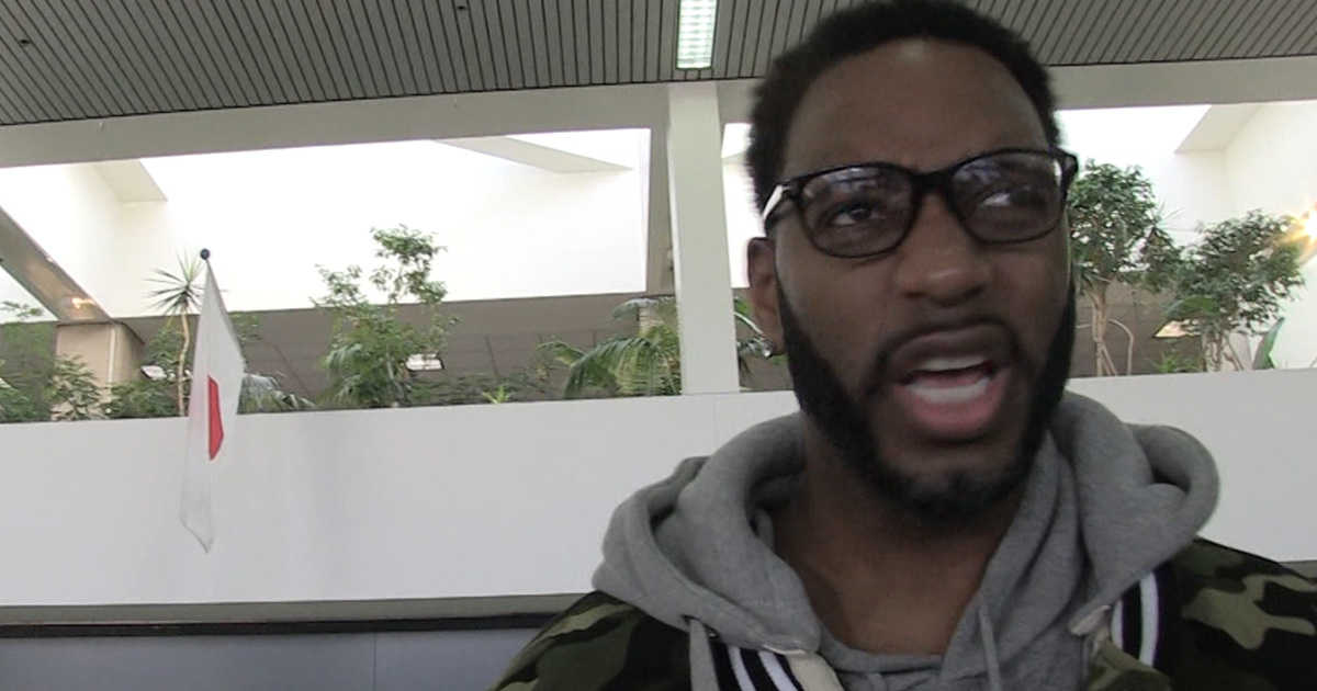Tracy McGrady -- TEAMMATES DON'T GET XMAS GIFTS ... 'I Ain't With That'
