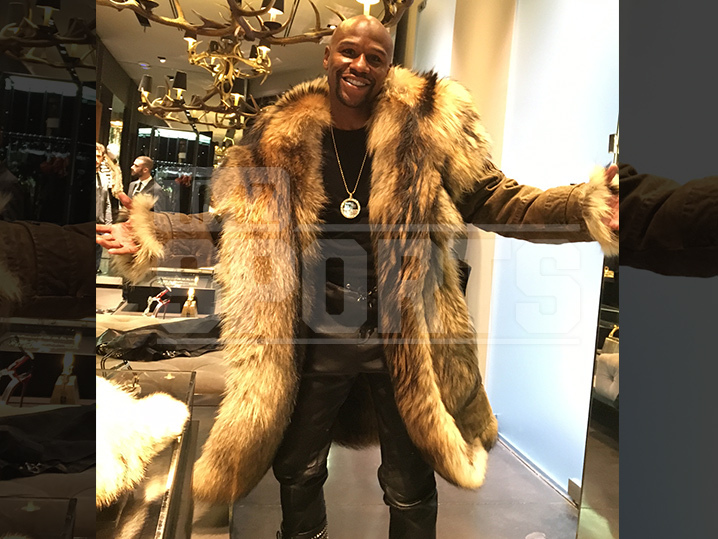 Floyd Mayweather Jr. -- Warming Up to Retirement ... with $440k Souvenir