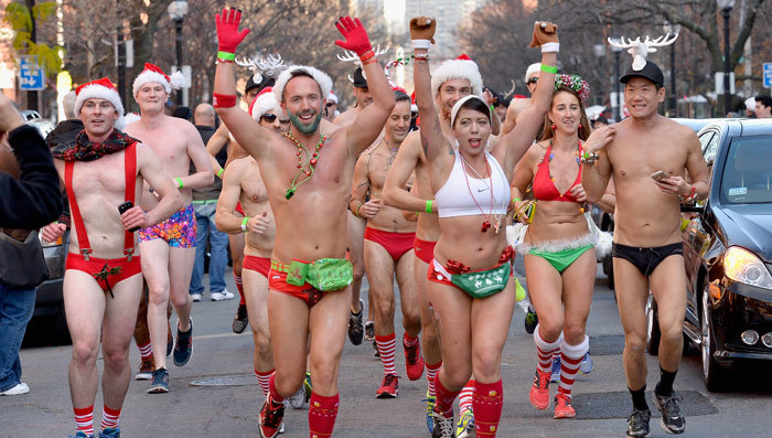 Speedo Santa Run -- See The Sexy St. Nick's Sprint
