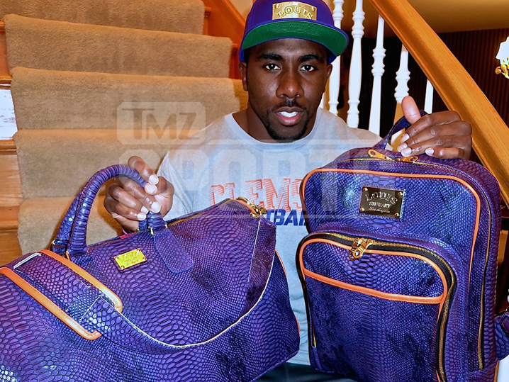 NFL's C.J. Spiller -- Packing For The CFB Playoff ... With $10k Bags