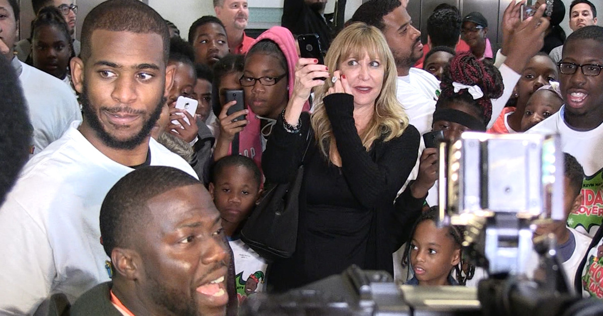 Chris Paul & Kevin Hart -- Send 300 Kids On Toy Spree ... But There's One Big Rule!