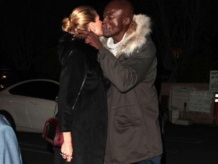 Heidi Klum and Seal -- Lip-Smackin' Christmas (PHOTO)