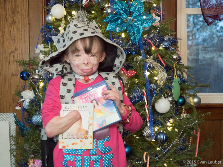 Katy Perry -- Makes Holiday Wish Come True for Burn Victim