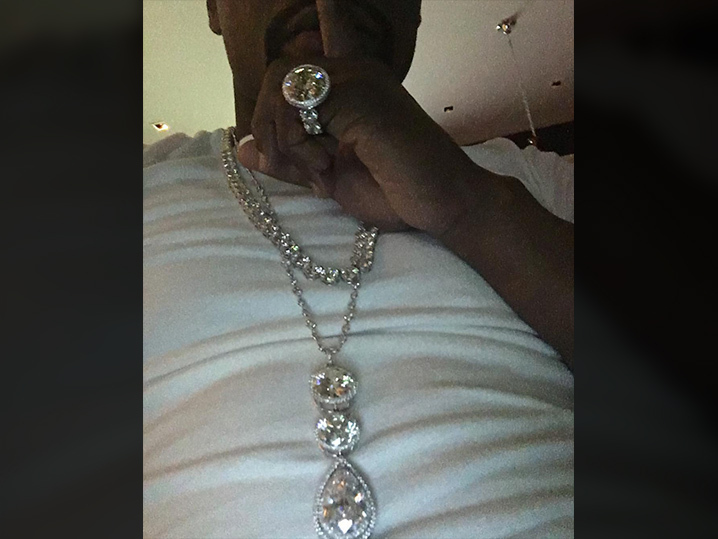 Floyd Mayweather -- My New Ice Cost Seven Figures!