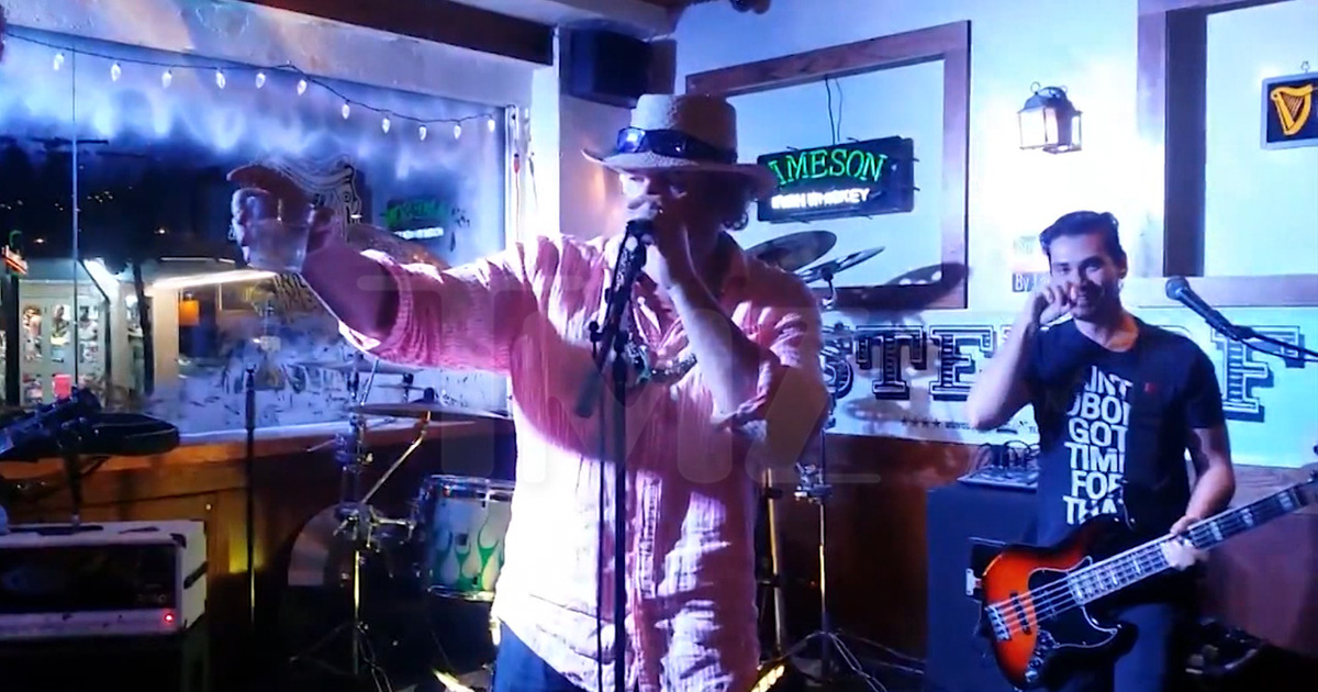 Toby Keith -- Country Singer Rocks Out in Hawaii (VIDEO)