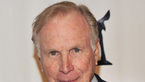 Wayne Rogers -- M*A*S*H Star Dead at 82