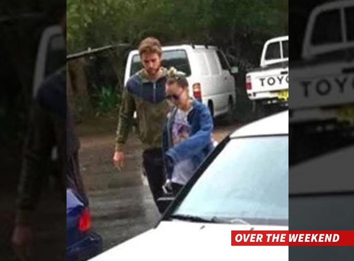 0103-SUB-miley-cyrus-liam-hemsworth-instagram-7