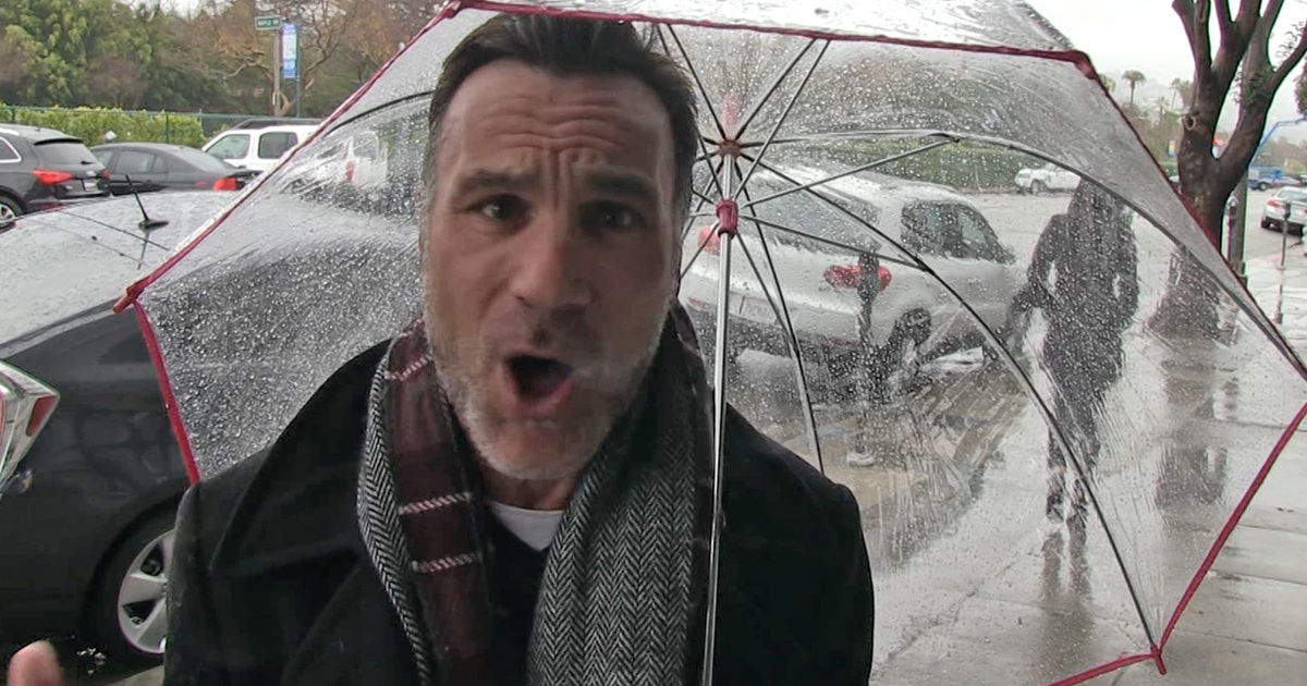 Celeb Stylist Jonathan Antin -- LeBron, Be Like Brian Urlacher ... Fix Your Hairline