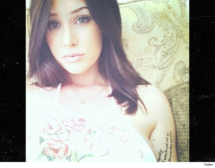 040116-alexa-cutin-twitter