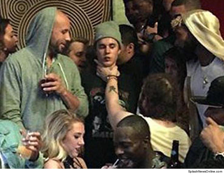 041316-bieber-post-malone-3.jpg