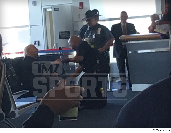 Detalhes sobre incidente de Ric Flair no aeroporto