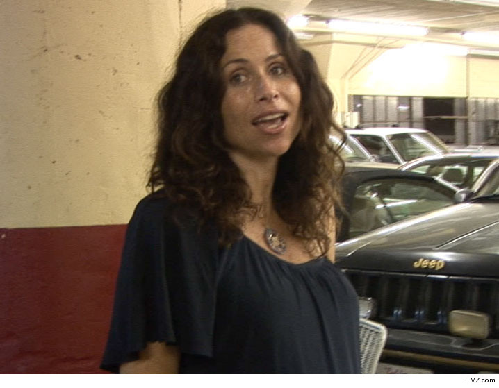0509_minnie_driver_tmz-2