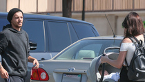 Louis Tomlinson -- Baby Hand Off With Baby Mama ... Here, He's Yours Now (PHOTOS)