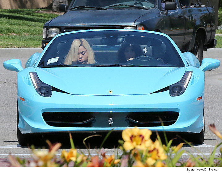 0526-kylie-jenner-ferrari-splash-01