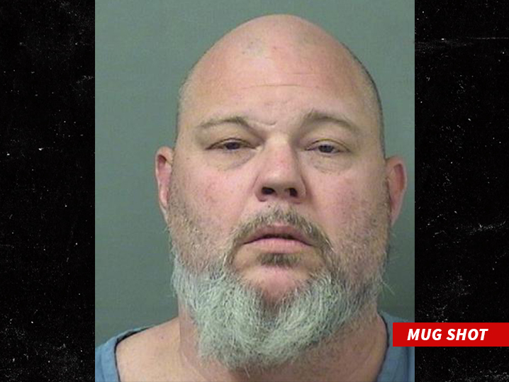0811-Barret-Robbins-mugshot
