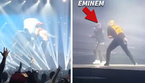 Drake -- Shares Stage with Eminem ... No Dissing, All Love (VIDEOS)