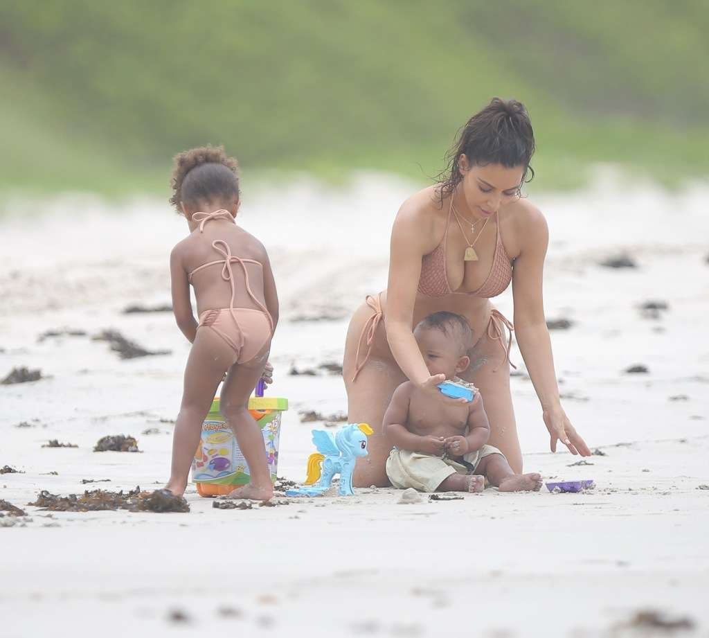kim-kardashian-saint-north-beach-photos-4.jpg