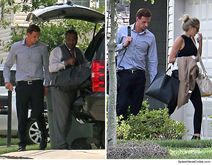 0820-ryan-lochte-kayla-rae-splash-01