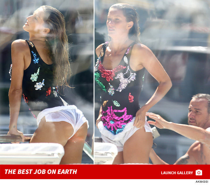 0825_gisele_bundchen_modeling_butt_launch