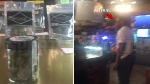 Ezekiel Elliott -- Marijuana Tourist ... During Seattle Road Trip