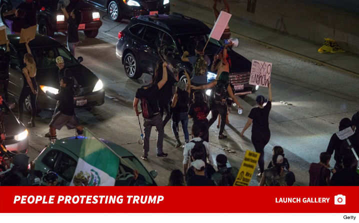 donald_trump_protests_footer3