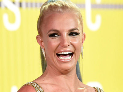 Britney Spears Shows Most Skin Ever in Brand-New Vegas Costume (Photos)