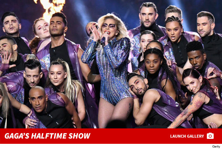 0208-lady-gaga-halftime-show-photos-footer