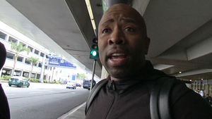 KENNY SMITH ADAM SILVER'S THE REAL HERO ... In Oakley, Knicks Truce