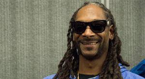 Snoop Dogg Fans Are PISSED About His Latest Tweet Regarding Aaron Hernandez!