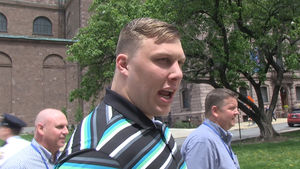 BRONCOS' GARETT BOLLES ROCKIN' THAT HONDA MINIVAN SWAG... No Fancy Cars For Me!!