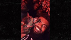 EZEKIEL ELLIOTT BABYSITS RAE SREMMURD'S DOG... Chick Magnet