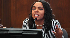 Aaron Hernandez&rsquo;s Fianc&eacute;e Doesn&rsquo;t Believe He Killed Himself & That there Is Evidence To&hellip;