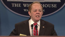Melissa McCarthy's 'Sean Spicer' Makes Out with Trump on SNL