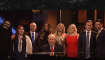 SNL's Trump Team Sings 'Hallelujah' for Season Finale