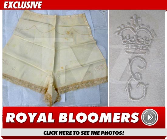 1204-queen-elizabeth-panties-launch-ex.jpg